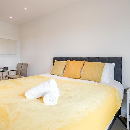 Luxury Studio Apartment St Albans With Amaryllis Apartments Dış mekan fotoğraf