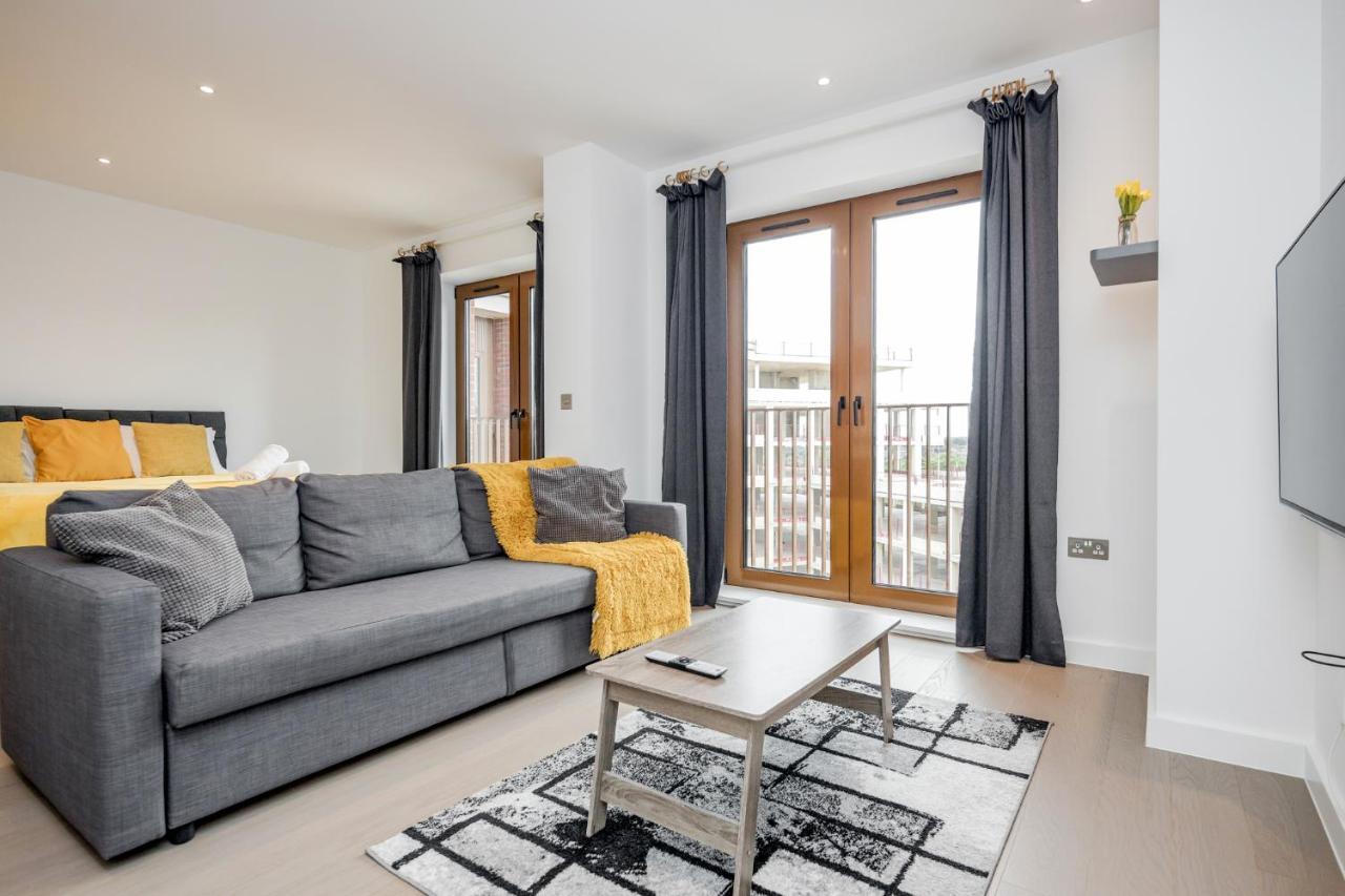 Luxury Studio Apartment St Albans With Amaryllis Apartments Dış mekan fotoğraf